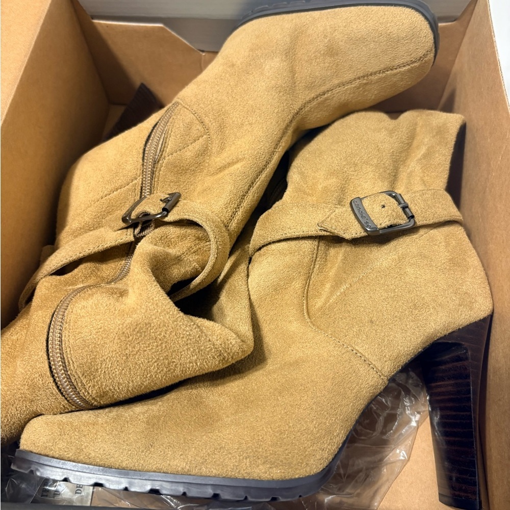Vintage Candie’s Knee High Full Zip Faux Suede Camel Boots Removable belt detail - Picture 11 of 13